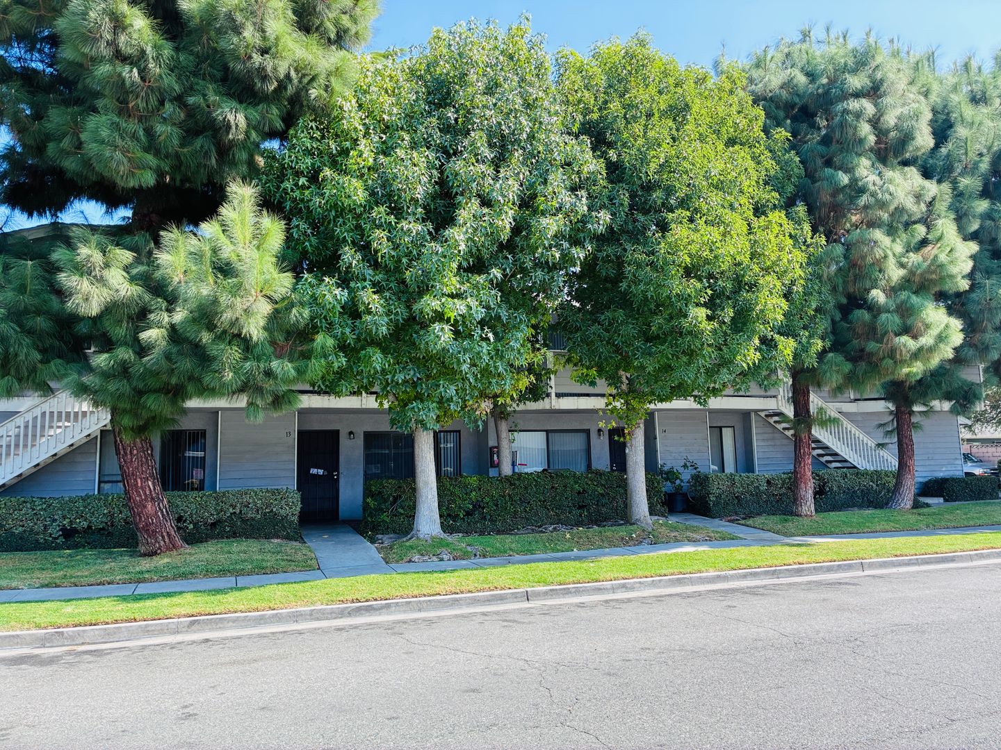 Anaheim Apartment: 1200 & 1210 S. Sharon Cir.