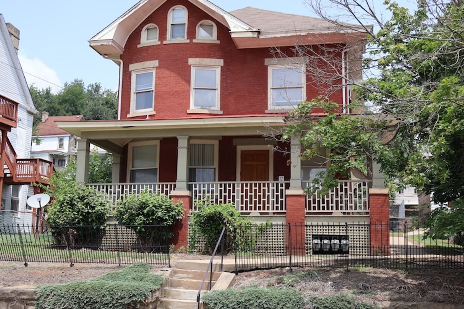 Braddock Apartment: 817 Kirkpatrick, 235 Hawkins, 216 Bessemer