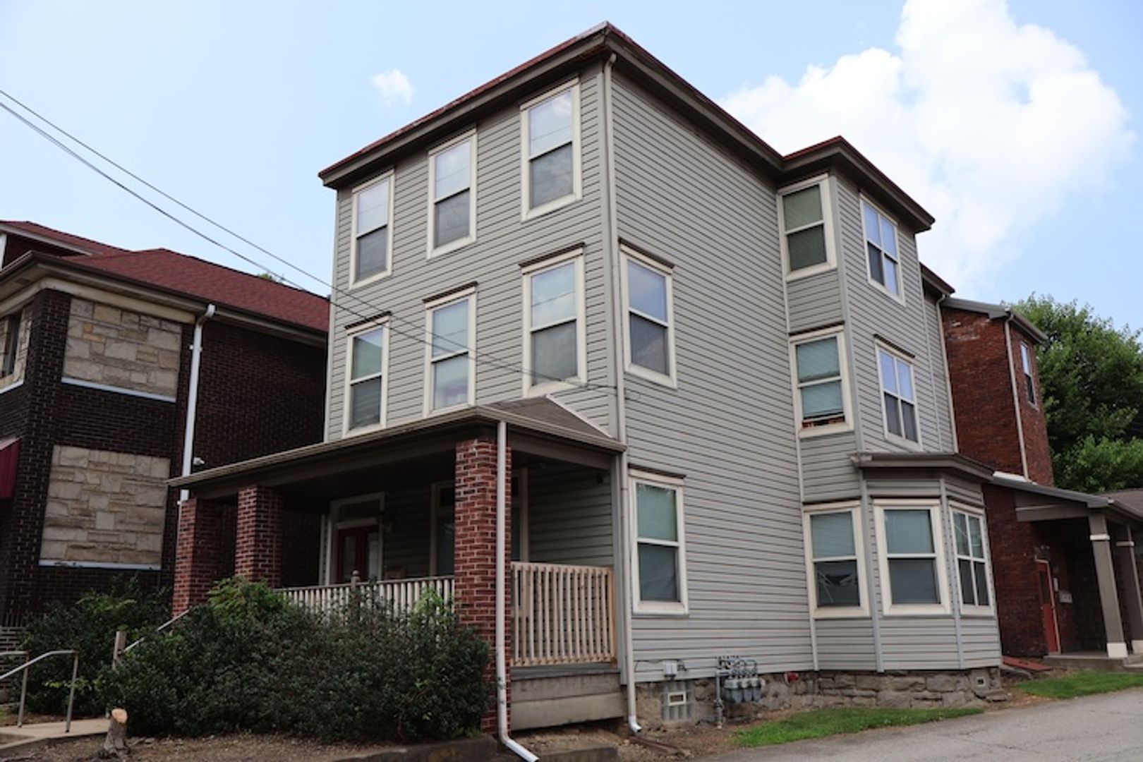 Braddock, East Pittsburgh Apartment: 624, 626, 628, 630, 632 and 633 Corey Avenue, 407 Bessemer