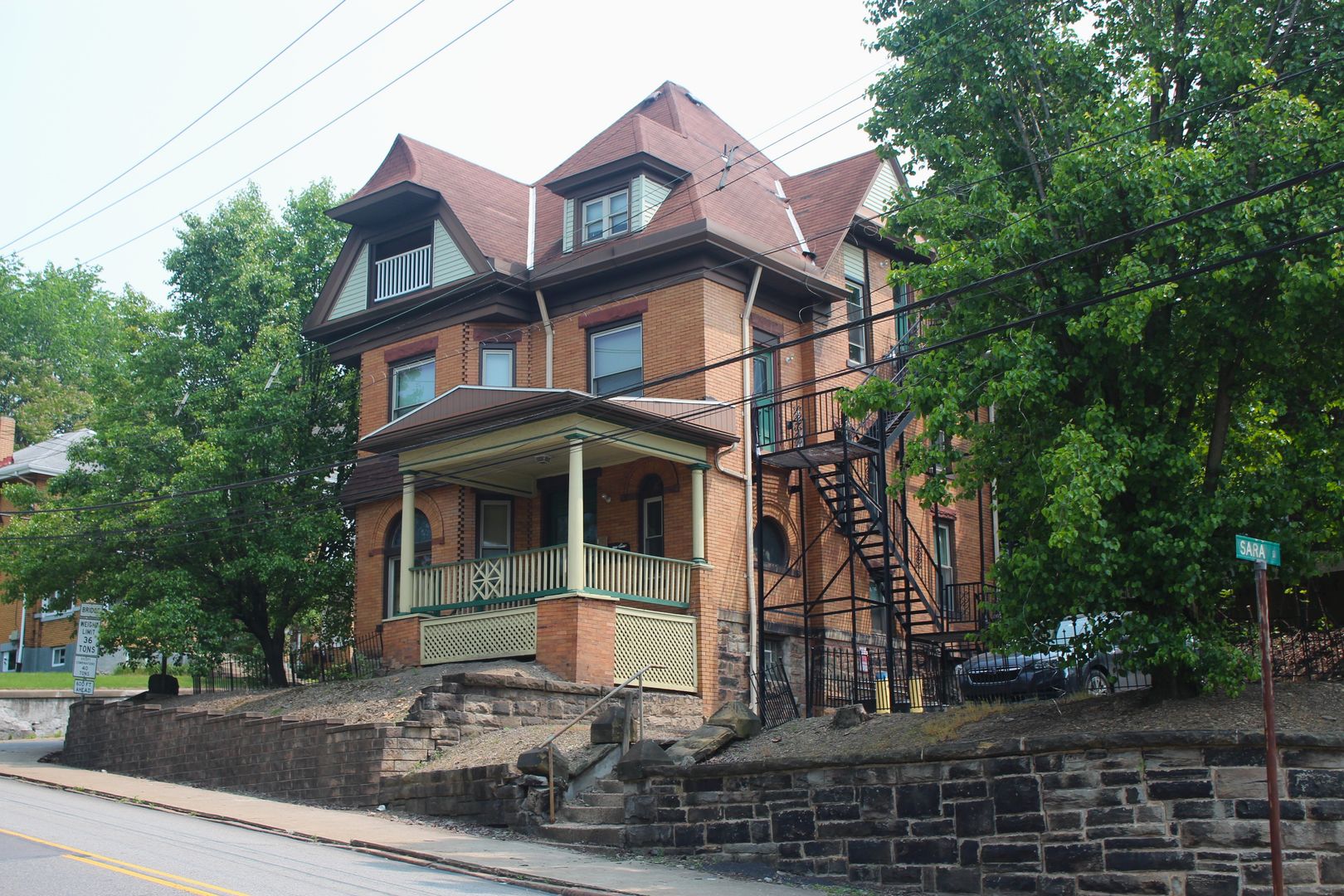Turtle Creek Apartment: 302-C Grant St