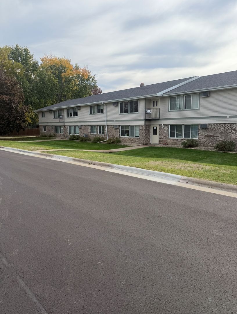 McFarland Apartment: 4806 - 4814 Dale St.