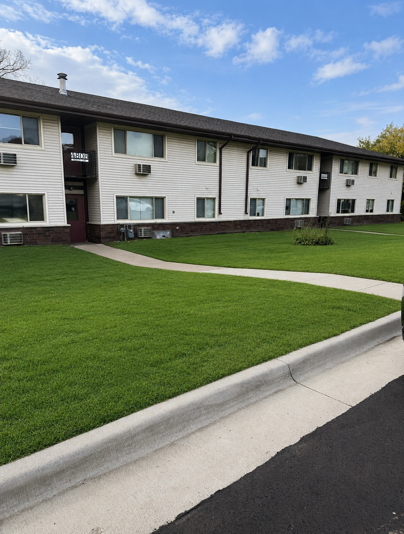 McFarland Apartment: 4806 - 4814 Dale St.