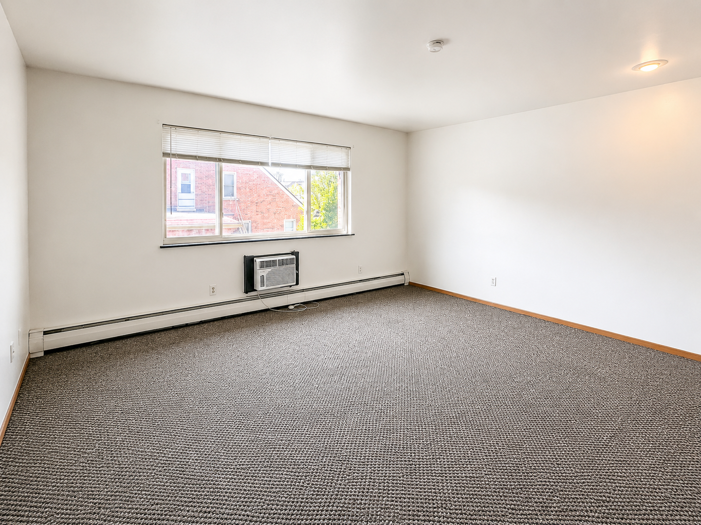 Fond Du Lac Apartment: 202 E. Rees Street