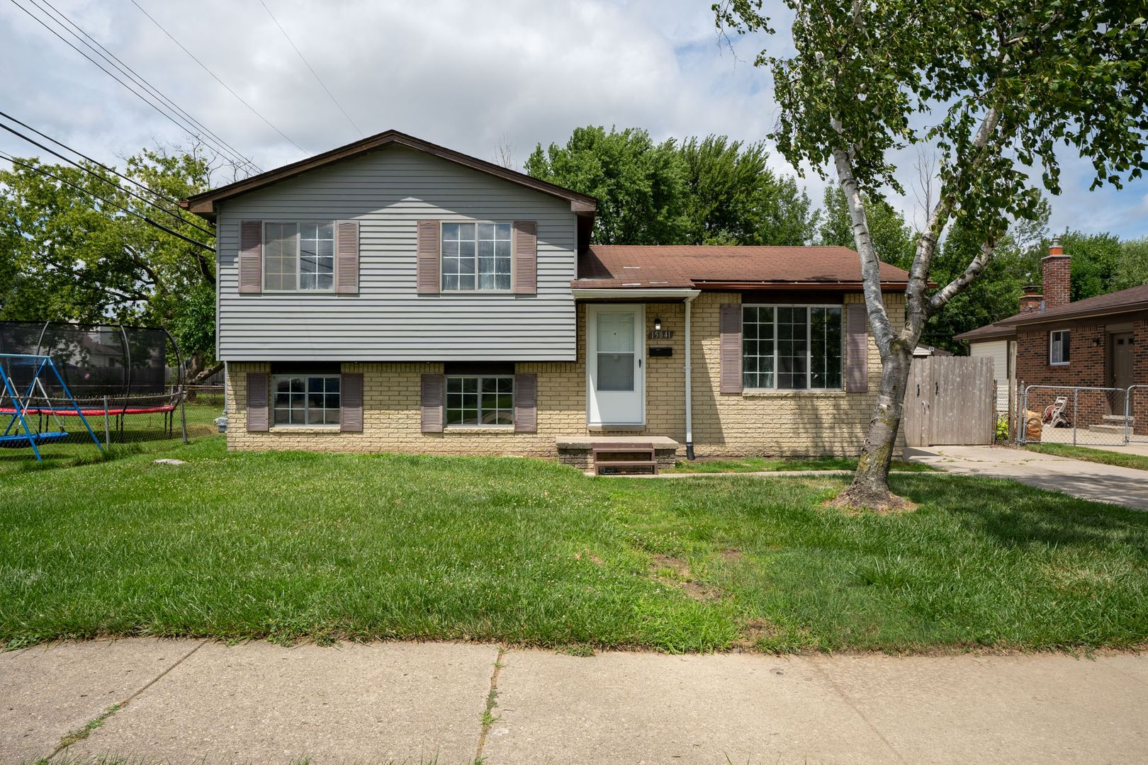Roseville House: 15841 Dort St.