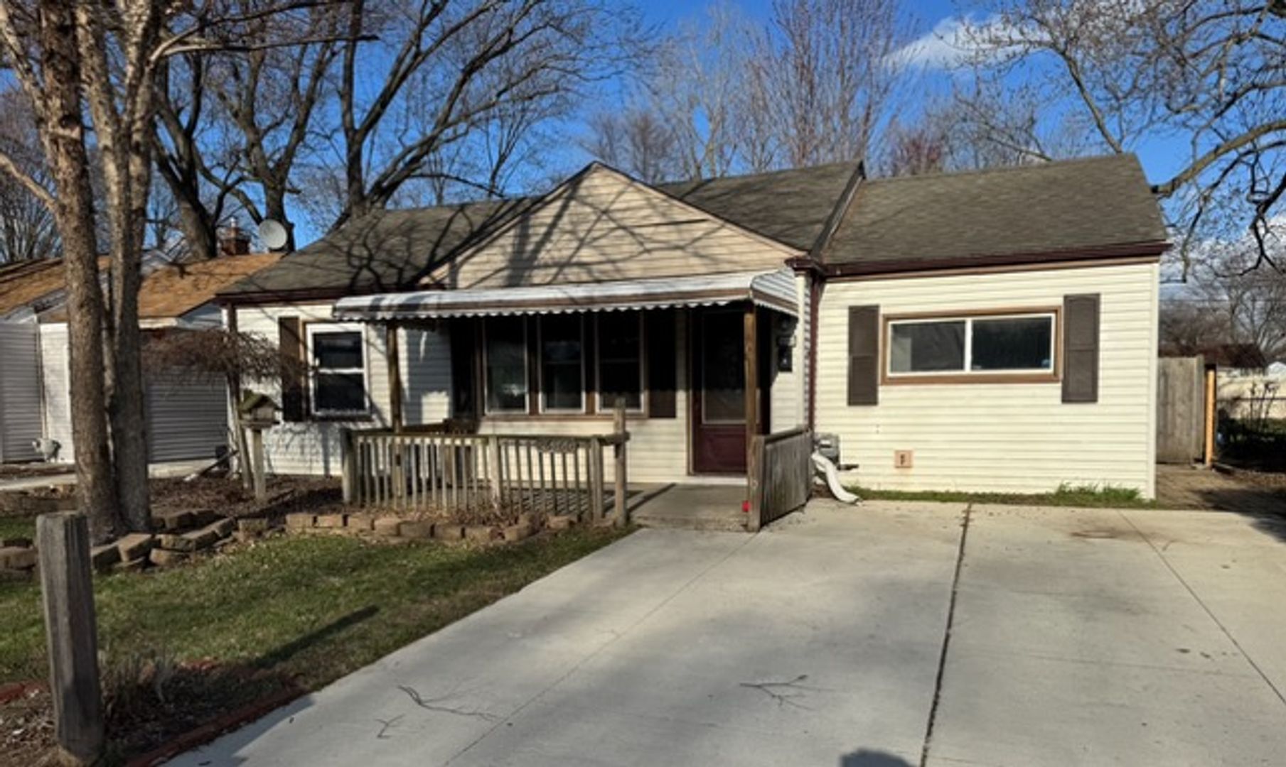 Roseville House: 26160 Nagel