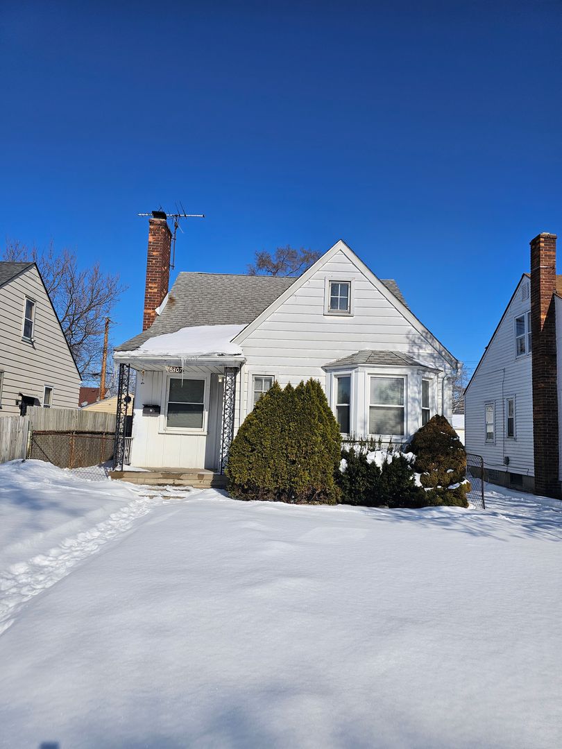 Detroit House: 16307 Eastburn