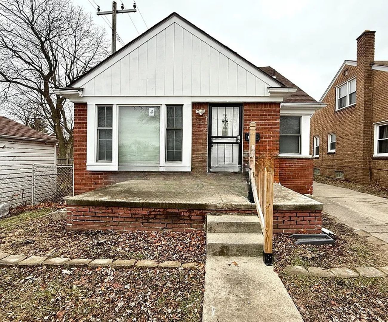 Detroit House: 19825 Curtis St
