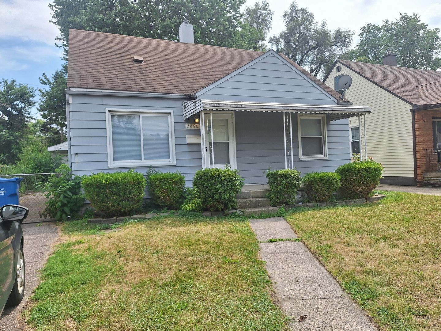 Warren House: 3890 Poplar ave