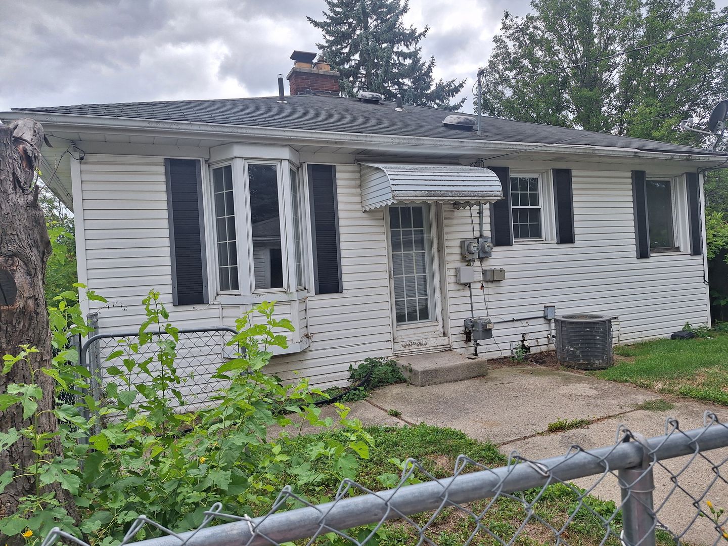 Eastpointe House: 16969 Stephens