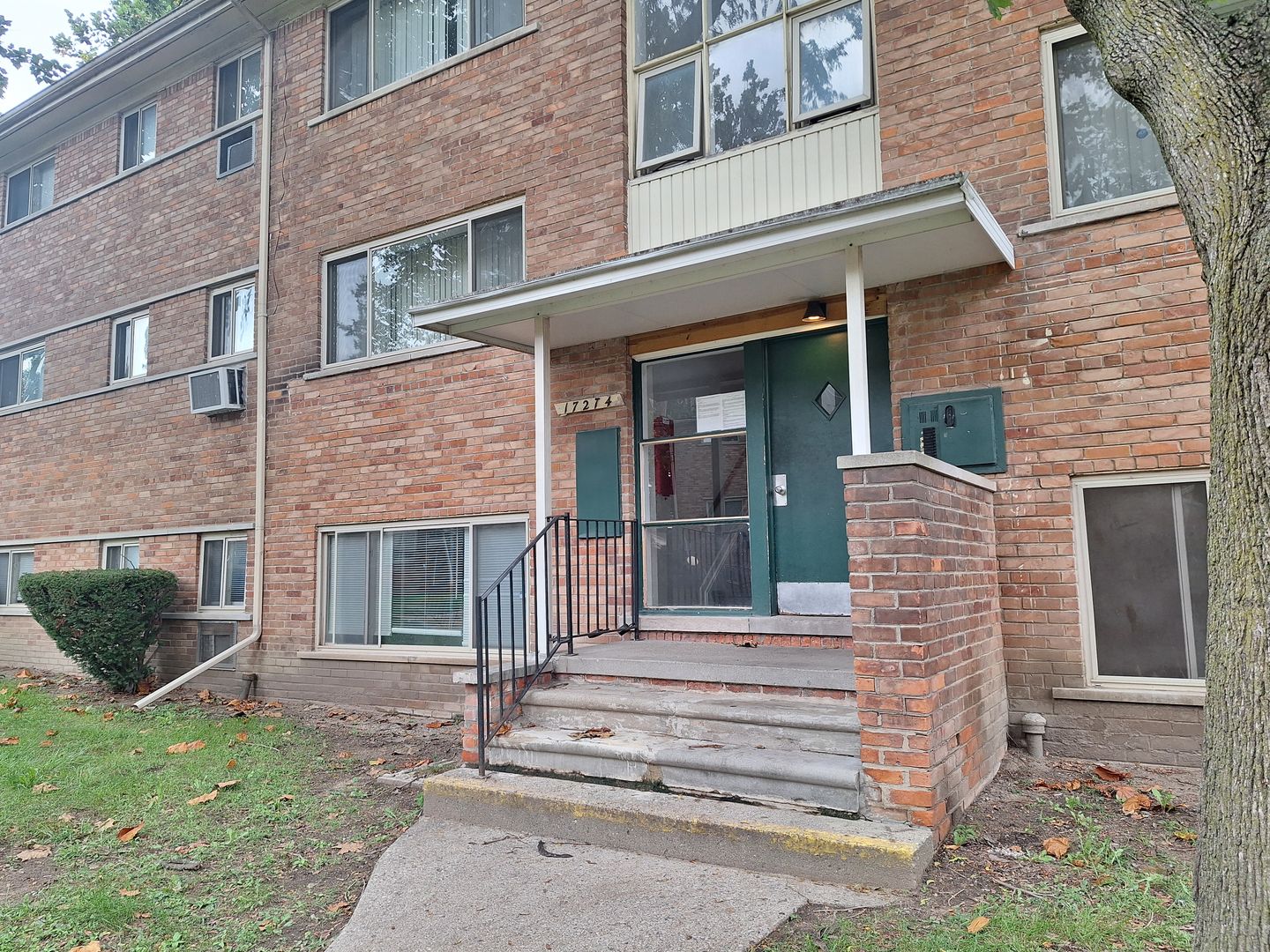Detroit Condo: 17274 Bentler St
