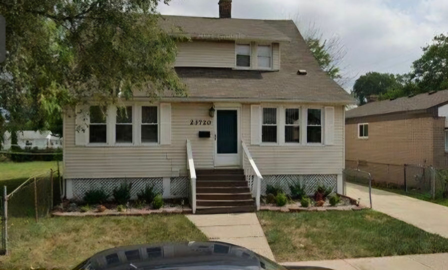 Eastpointe House: 23720 Shakespear Ave