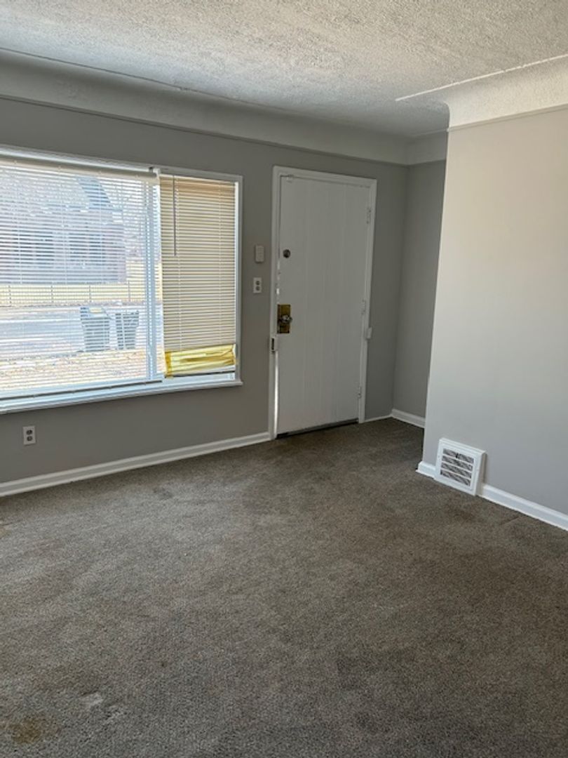 Detroit House: 18025 Bentler Street