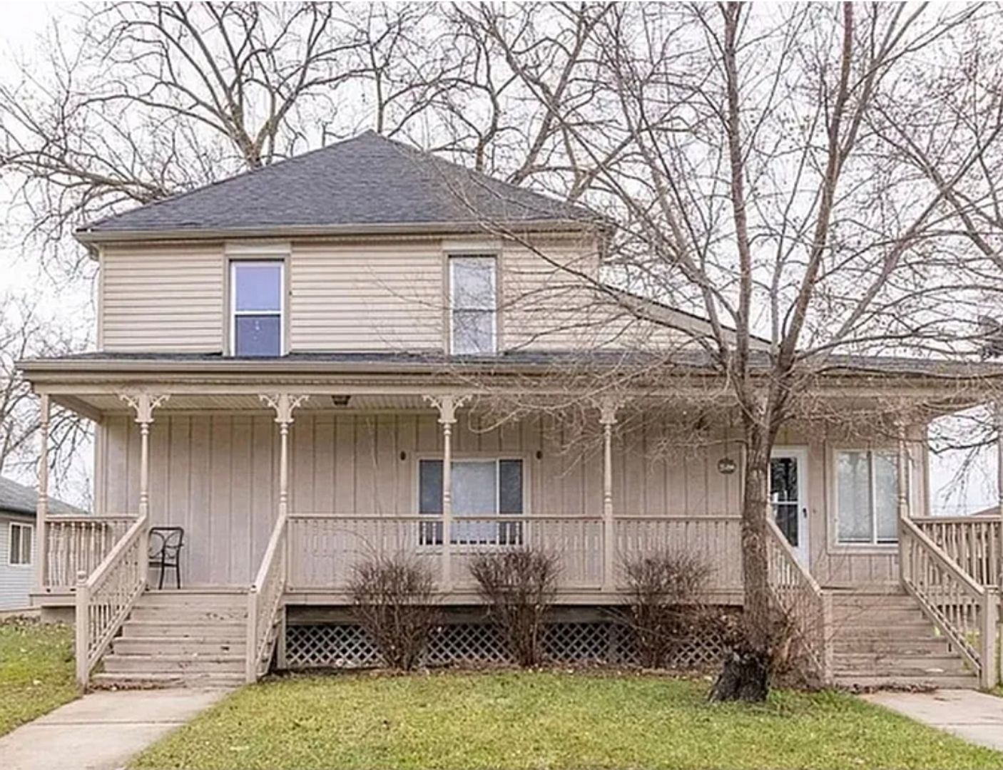 Roseville House: 25390 Pinehurst St