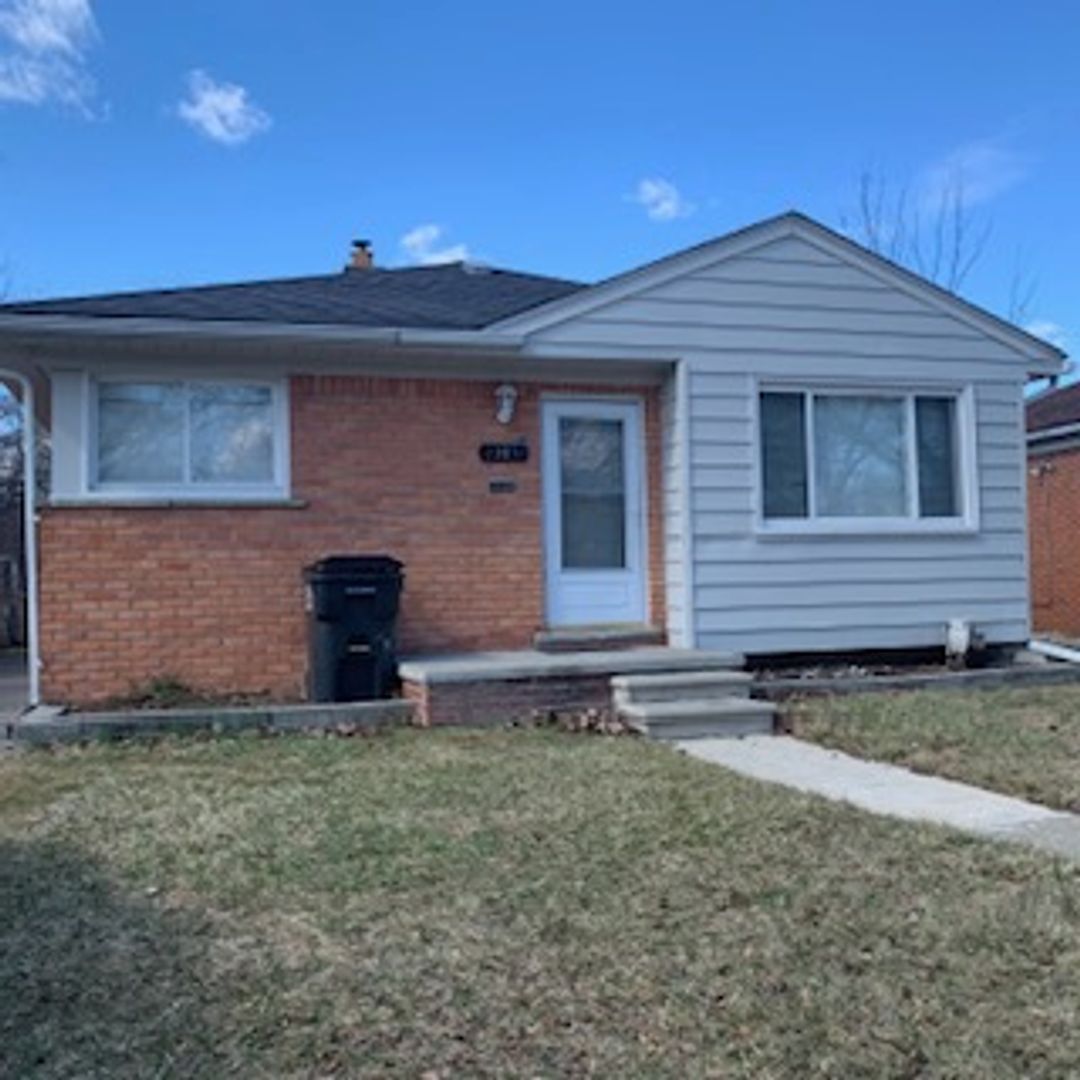 Oak Park House: 23851 Scotia Rd