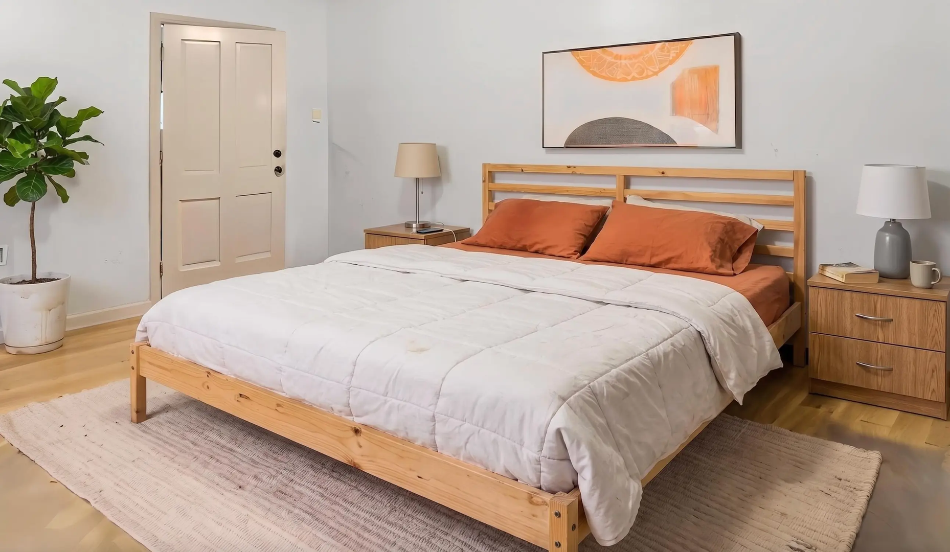 Los Angeles Apartment: 1726 Midvale Ave