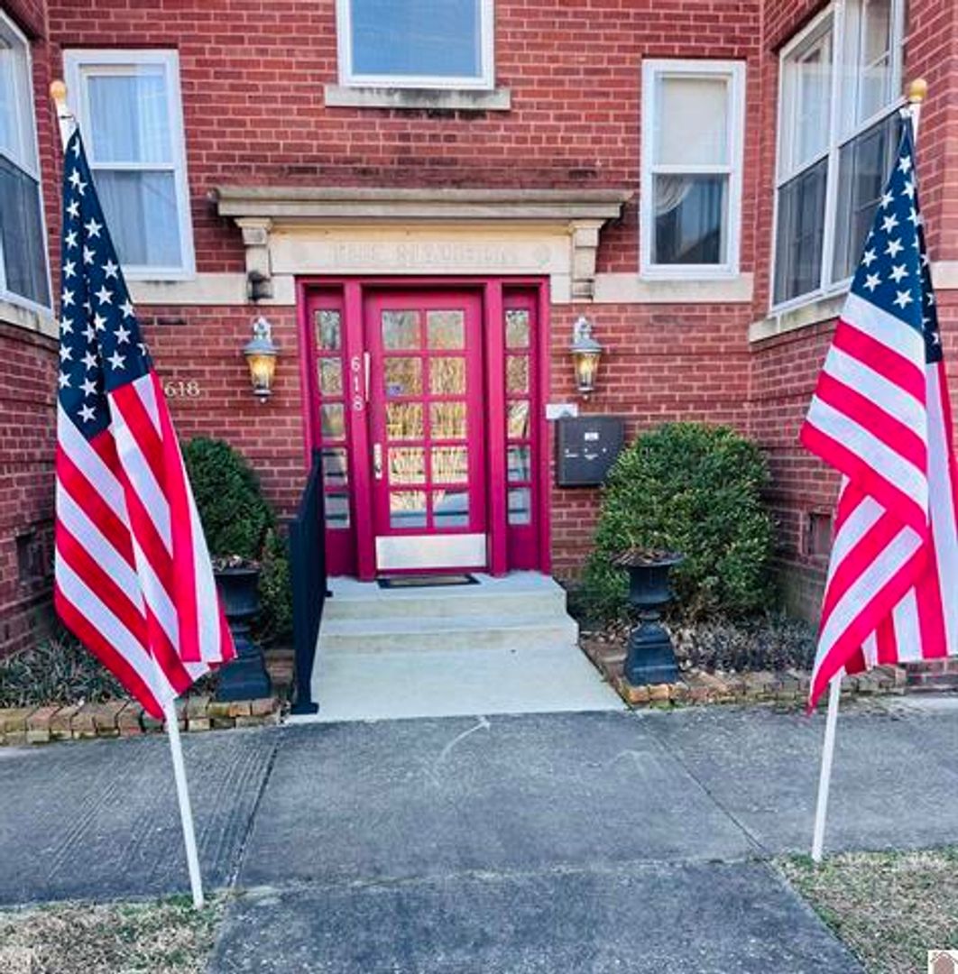 Paducah House: 618 Madison St.