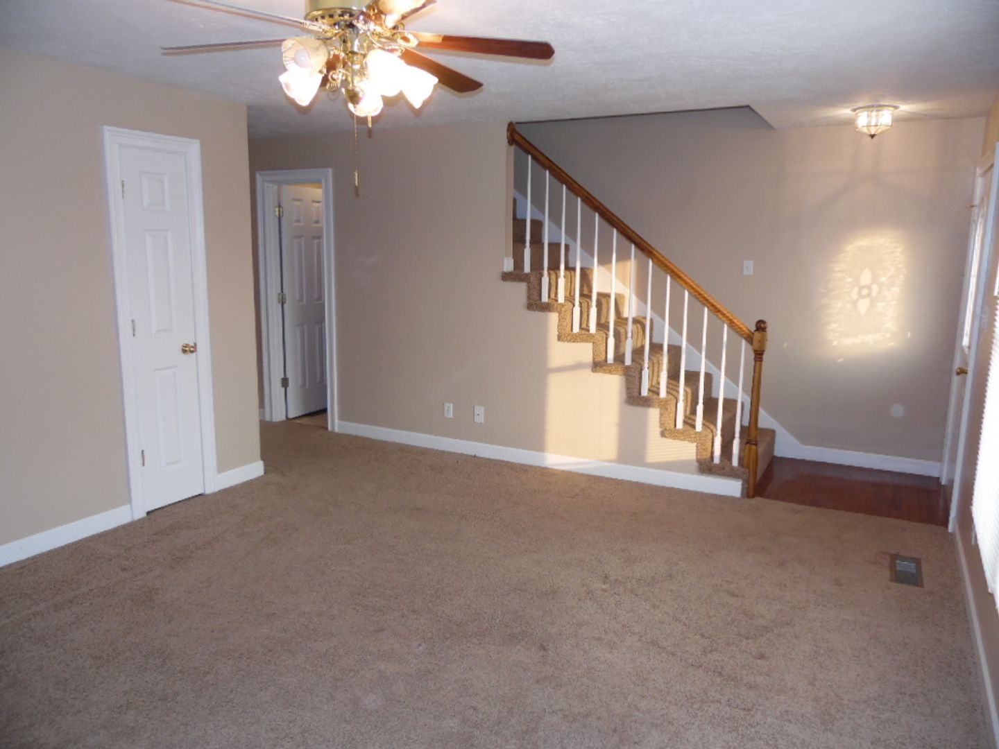 Martin Apartment: 422 Old Salem Road