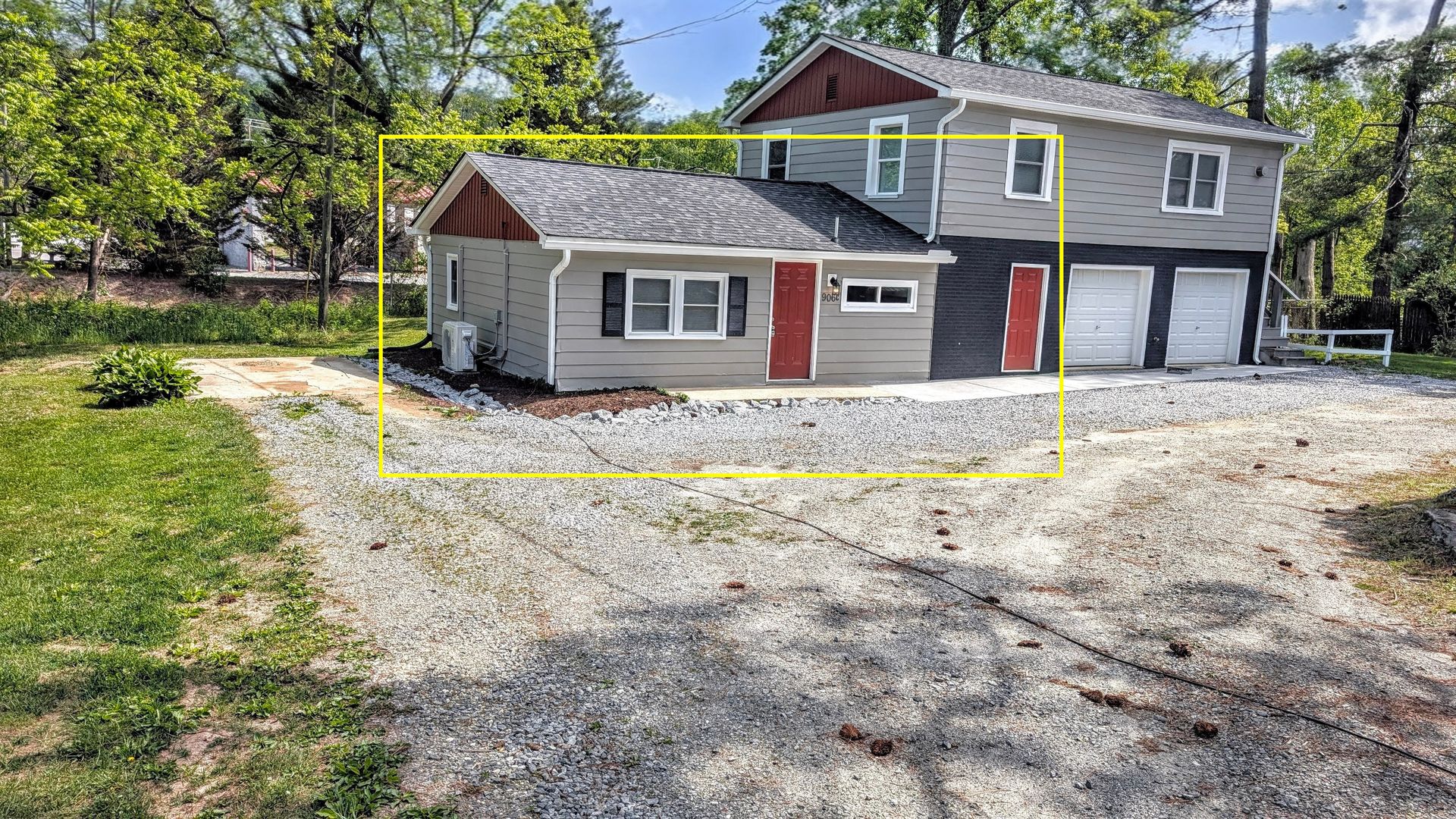 Hendersonville Apartment: 906 White Pine Dr