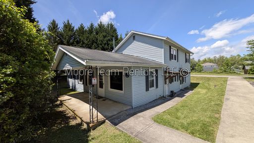 Not Your Typical 1 Bed Apt - Lots of Space – photo 1