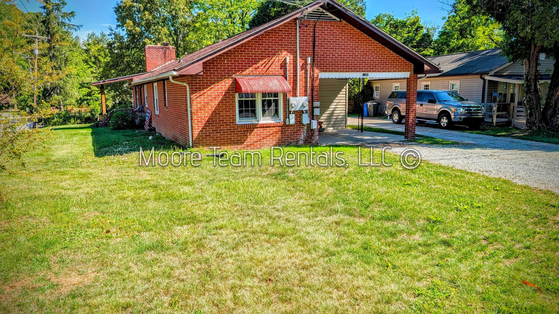 Hendersonville Apartment: 1300 Hebron Rd