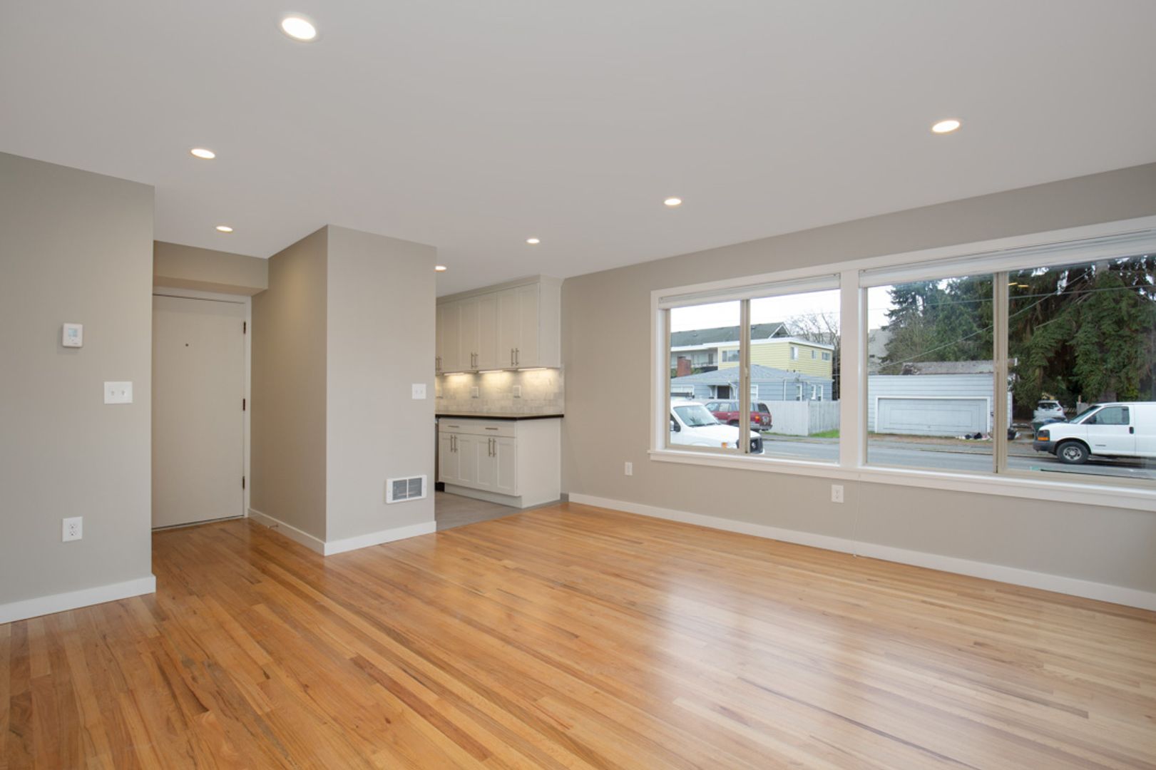 Seattle Apartment: 310 Boston St