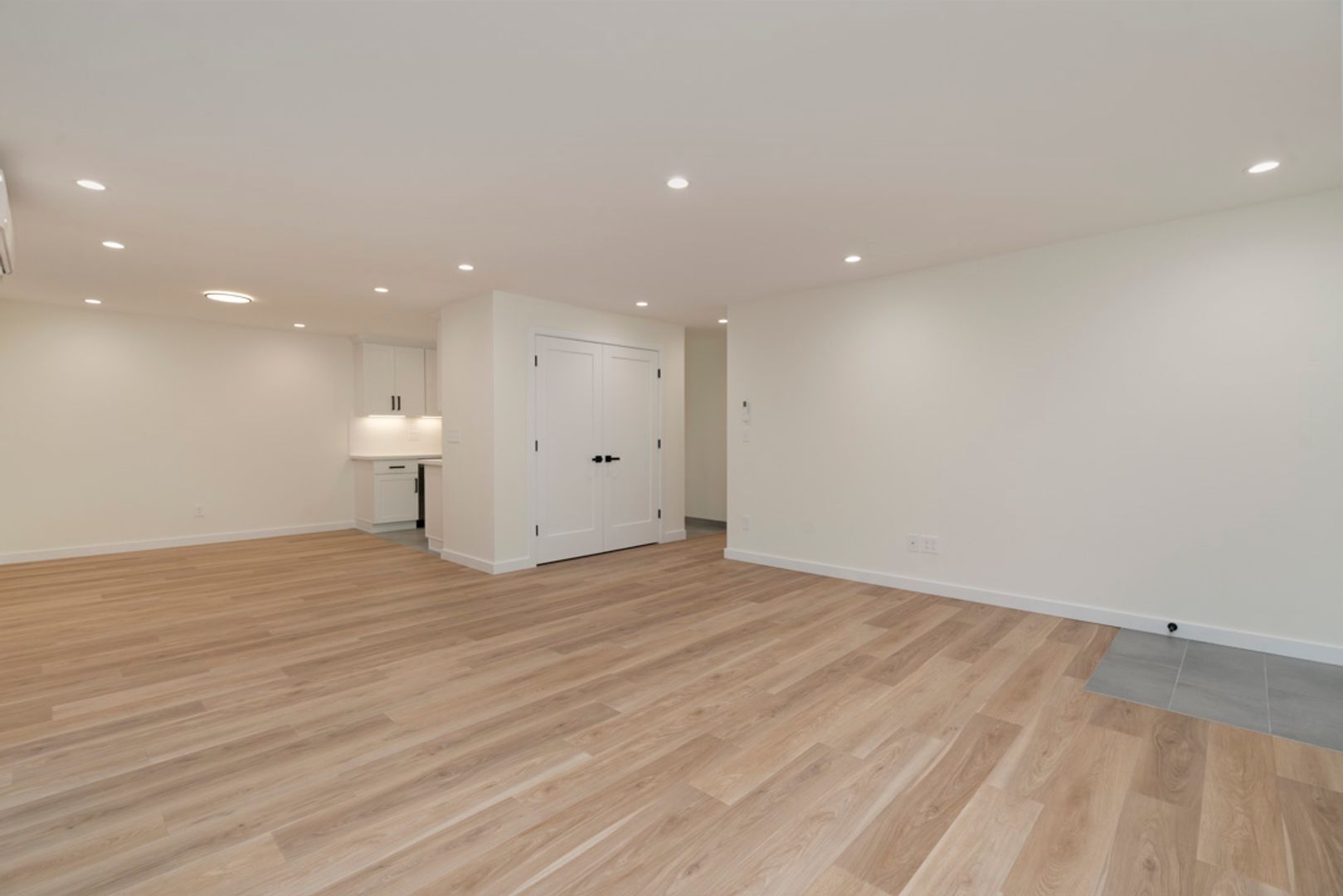 Seattle Apartment: 4501 Fremont Avenue North