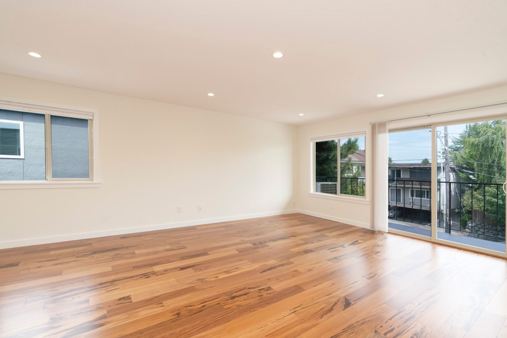 Seattle Apartment: 4513 Fremont Avenue North