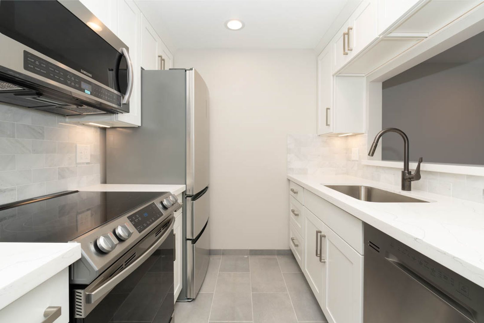 Seattle Apartment: 1920 5th Avenue North