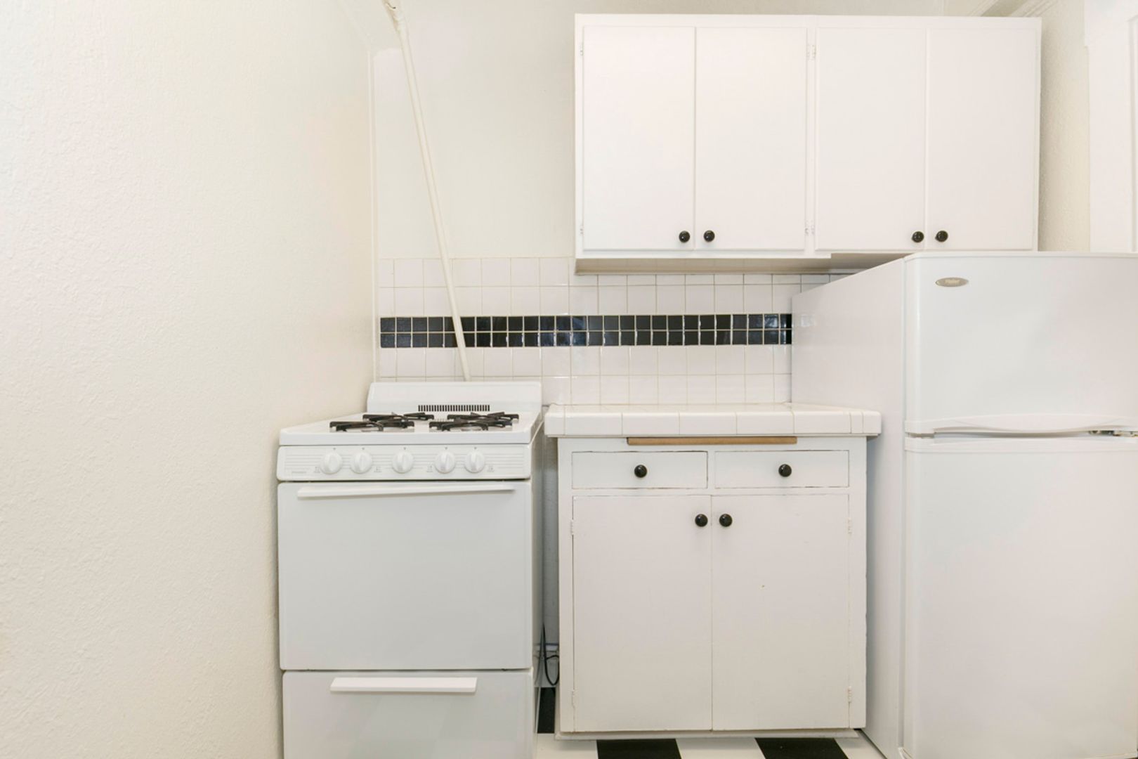 Seattle Apartment: 502 Bellevue Ave E