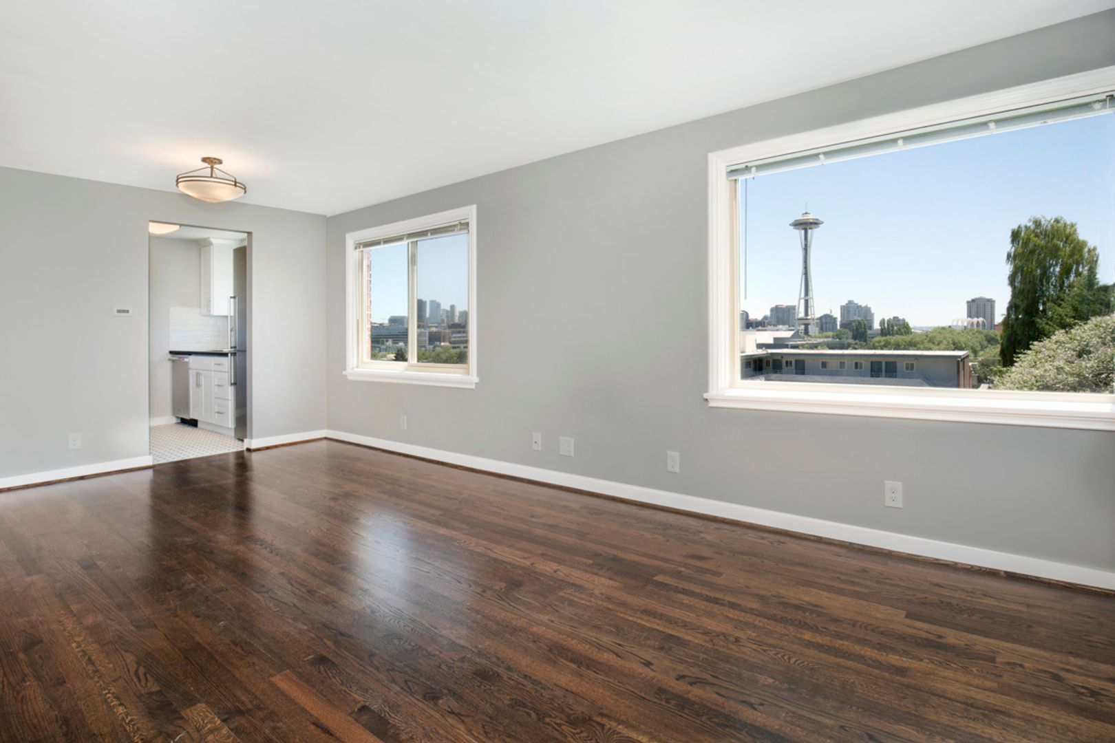 Seattle Apartment: 215 Aloha St