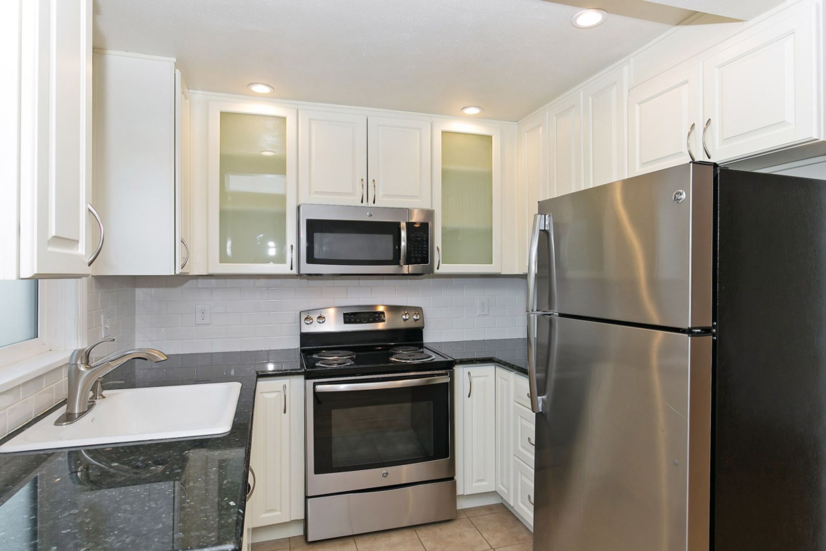 Seattle Apartment: 2123 4th Ave N