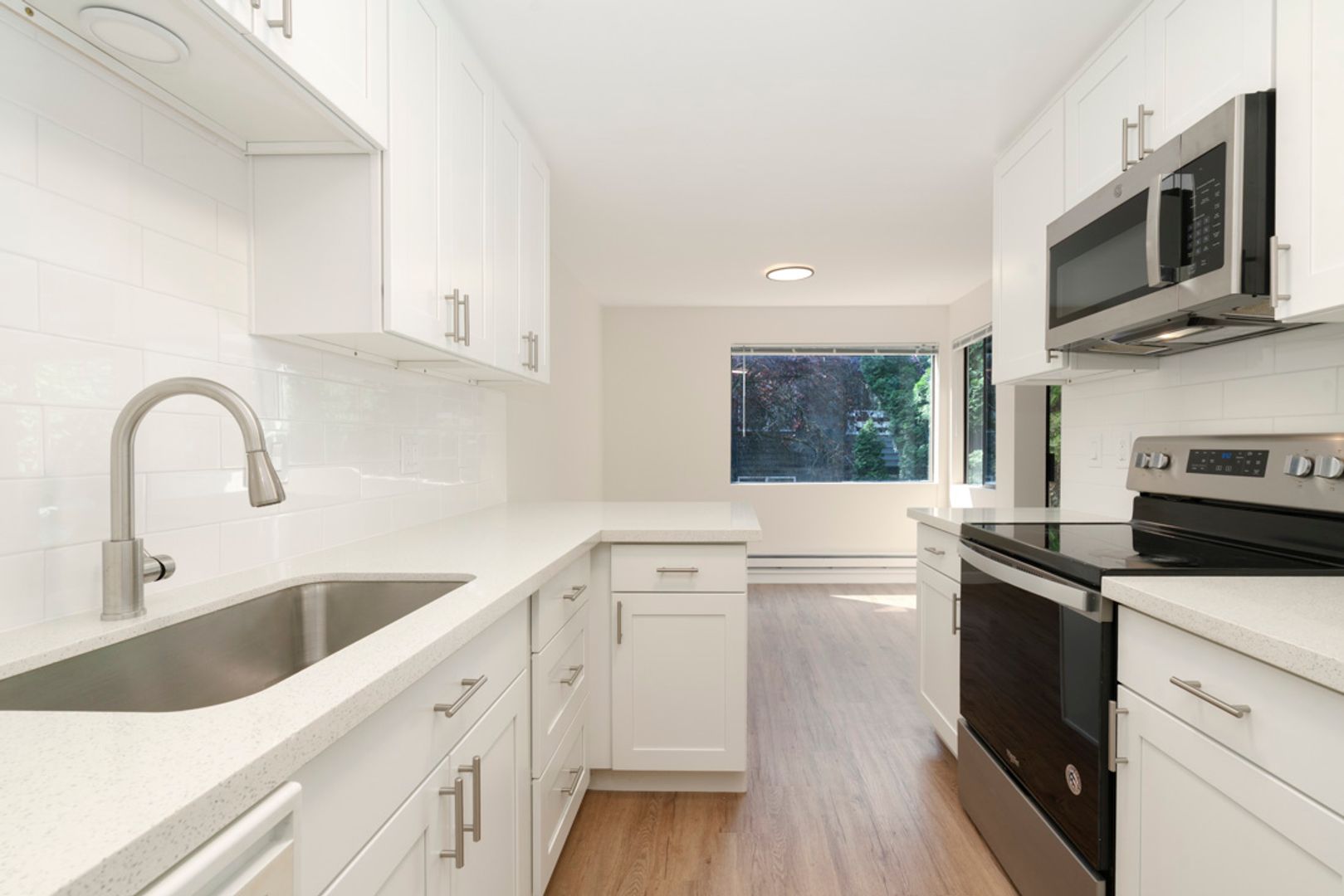 Seattle Apartment: 1433 NW 64th Street