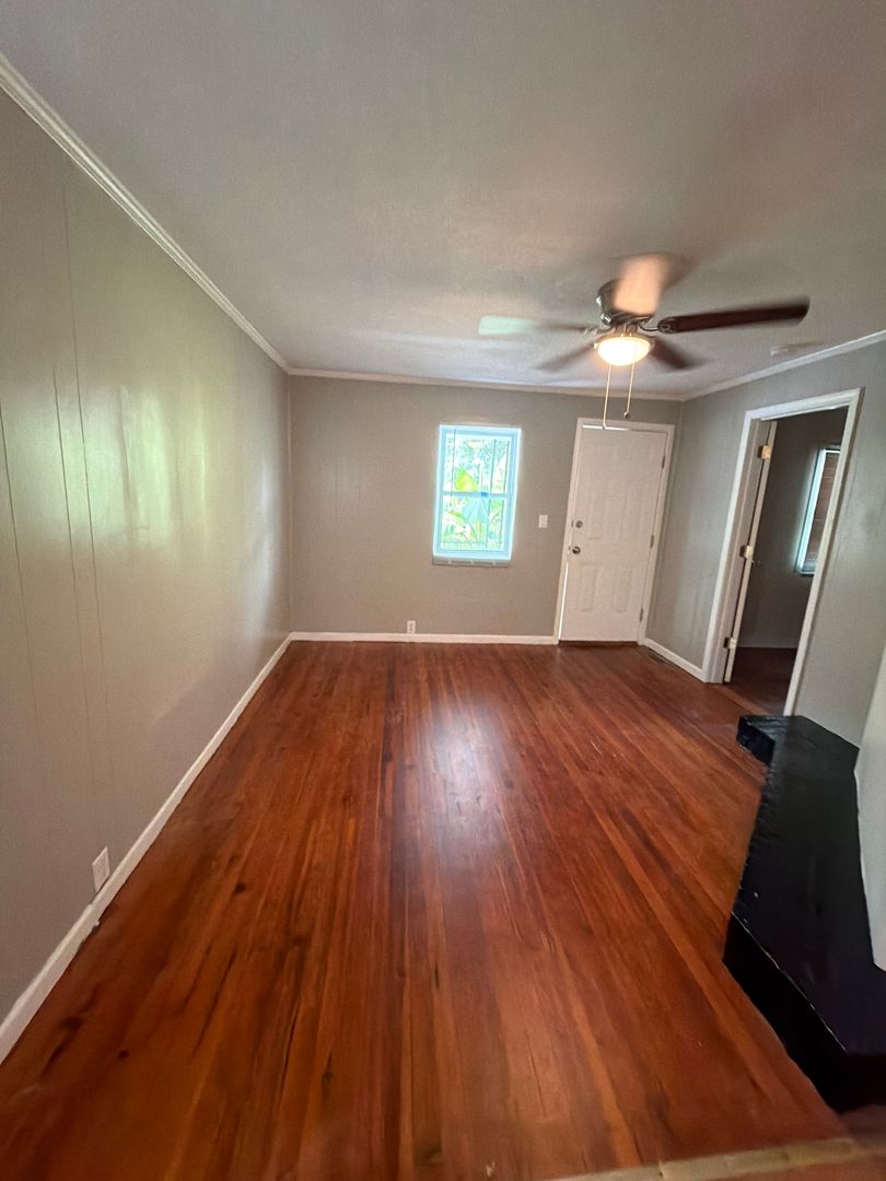 Statesville House: 322 Garfield St