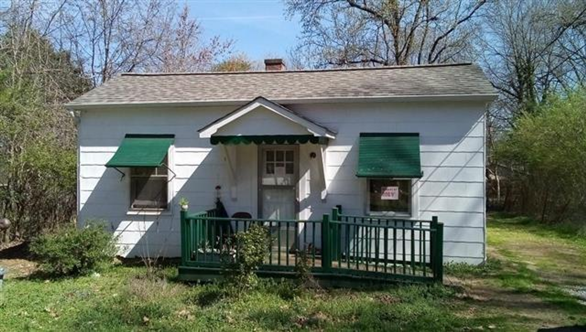 Statesville House: 612 N Miller Ave