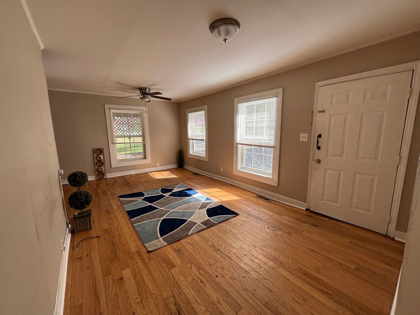 Dallas House: 111 Pindal Cir