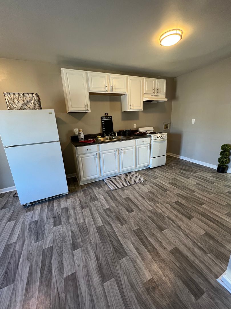 Gastonia Apartment: 310 Osceola St