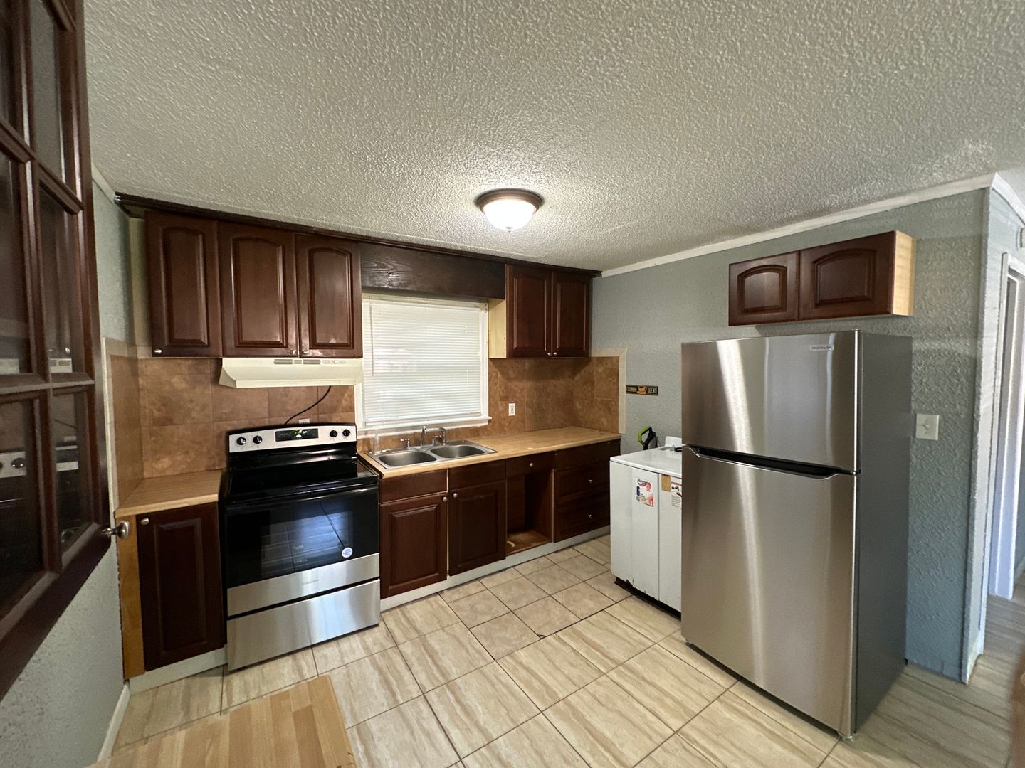 Dallas Apartment: 117/119 Pindal Circle