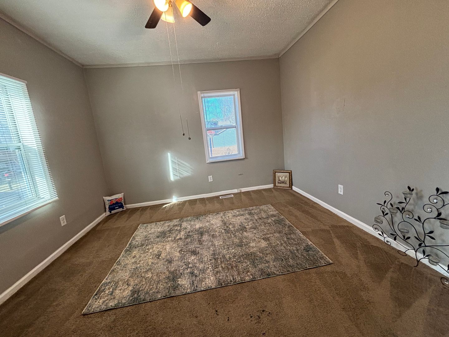 Gastonia House: 302 N Pryor St