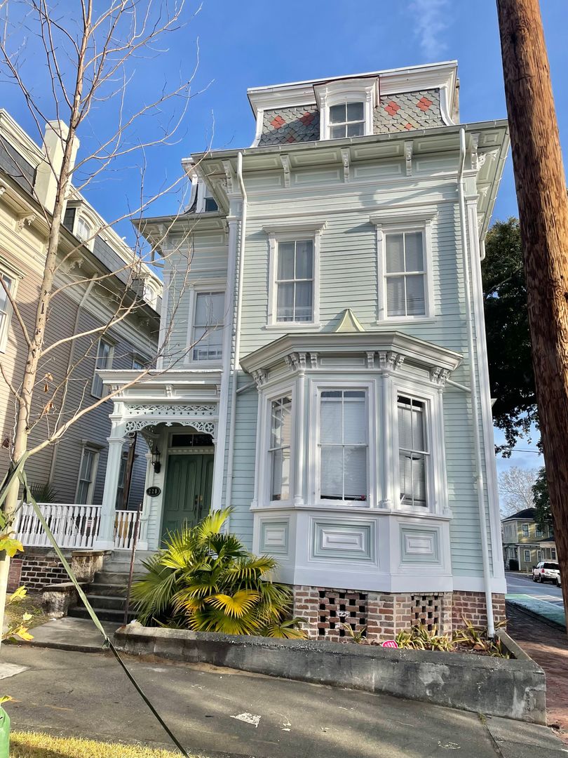 228 E. Henry, Victorian District — house for rent in Savannah, GA