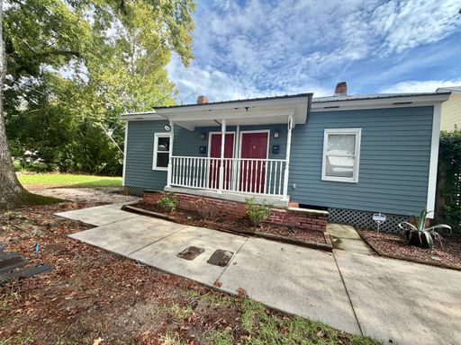 2 Bed 1 Bath Rental at 610 E Duffy St - 610 E Duffy St, Savannah, GA – photo 1