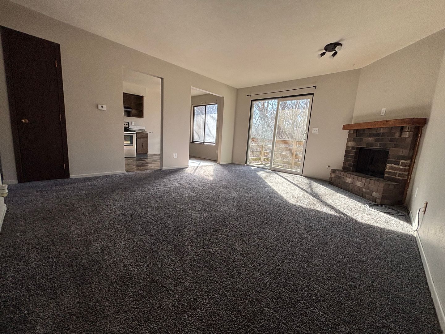 Rock Island Apartment: 8510 14th St W