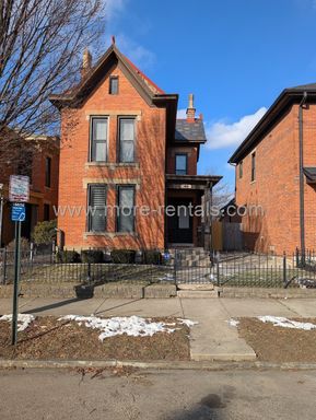 Short North duplex with garage – photo 1