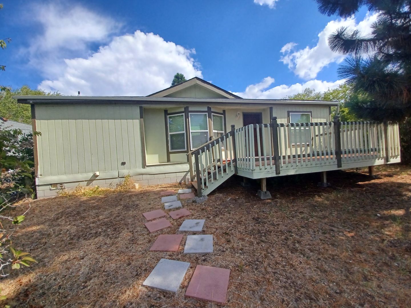 Klamath Falls House: 1725 Sargent Ave