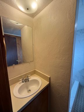 1 Bed 1 Bath Rental at 3147 Boardman Ave - #2, Units 1-2-3, Klamath Falls, OR – photo 1