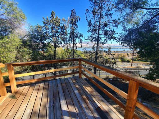 3 Bedroom 2 Bath Single Family Home – photo 1
