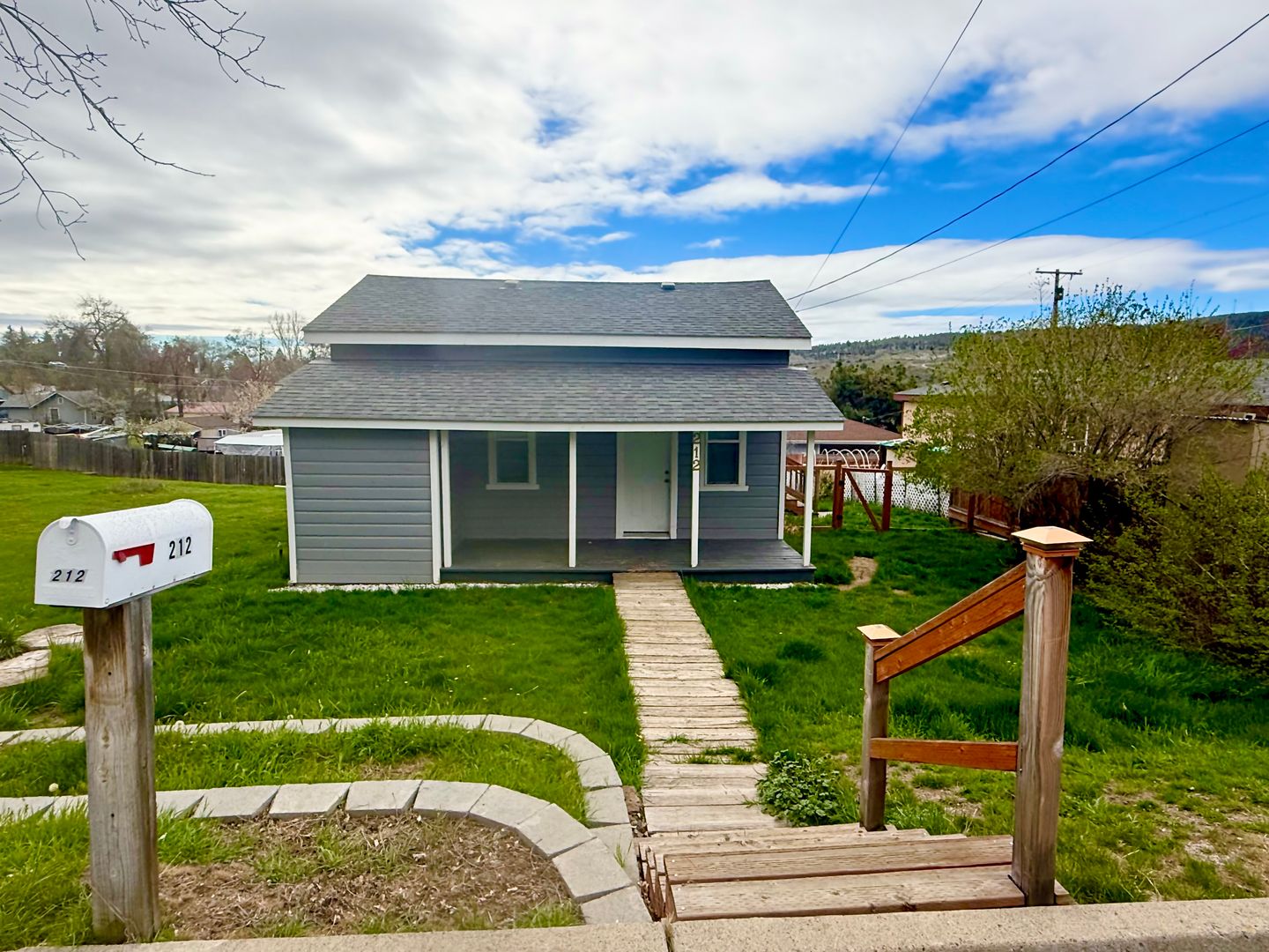 Klamath Falls House: 212 E Lowell St