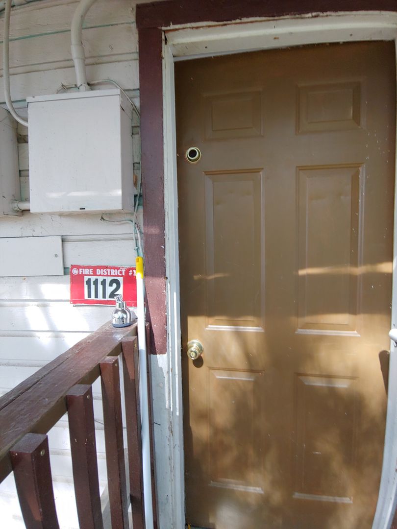 Klamath Falls Apartment: 2160 Reclamation