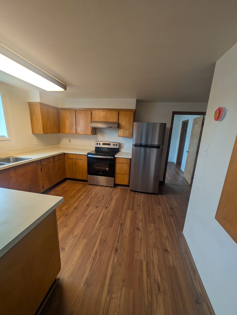 Klamath Falls Apartment: 105 N Broad St