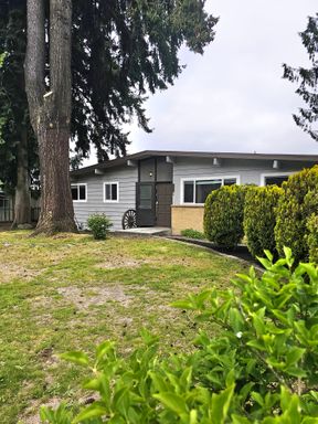 5627 213th St SW - Unit #A