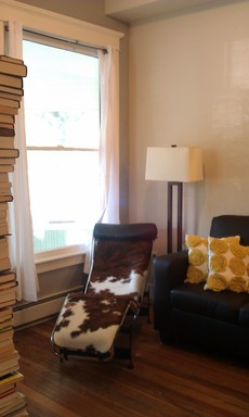 Gorgeous 1BR with Turn of the Century Charm! Amazing Location! – photo 1